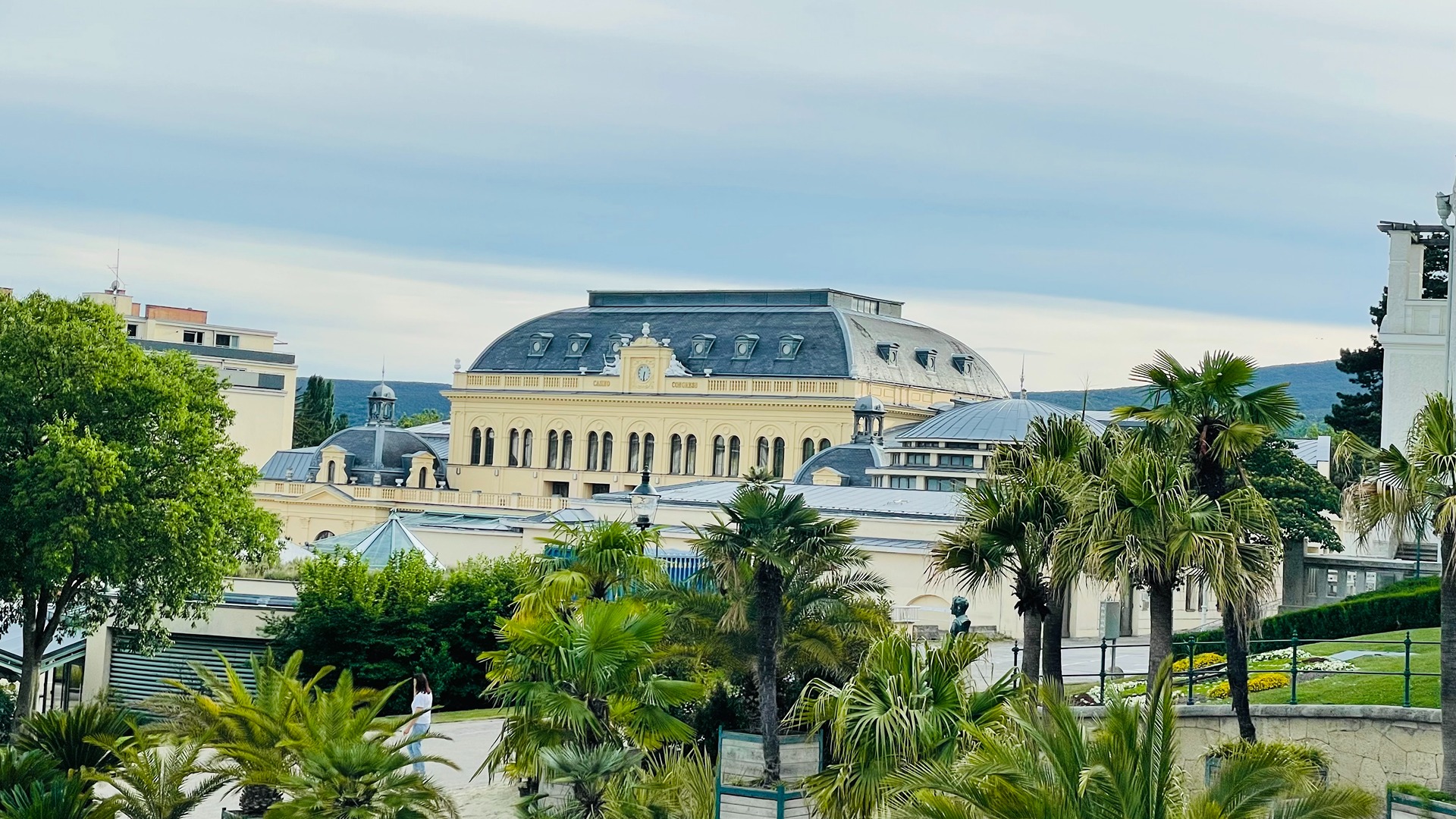 Baden bei Wien – Kurstadt mit Geschichte Hintergrundbild